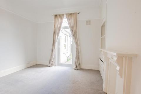 1 bedroom flat to rent, Flat 1, 74 Wigginton Road, Wigginton Road