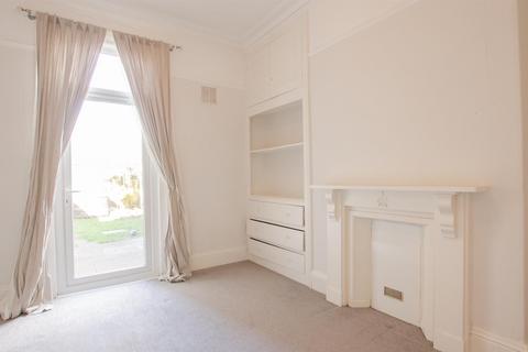 1 bedroom flat to rent, Flat 1, 74 Wigginton Road, Wigginton Road