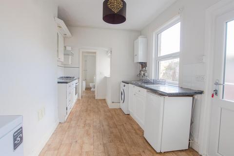 1 bedroom flat to rent, Flat 1, 74 Wigginton Road, Wigginton Road