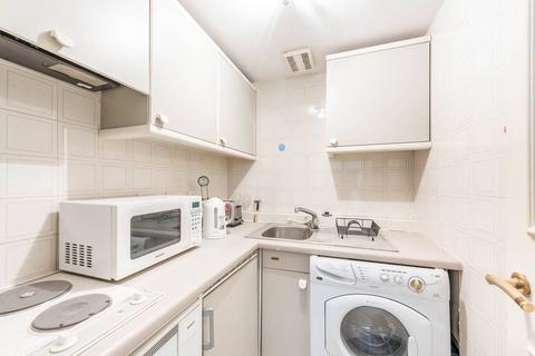 undefined, Sloane Avenue, Chelsea, London, SW3