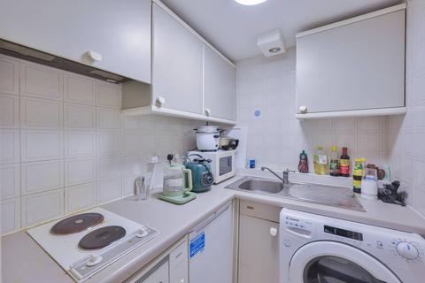 Studio for sale, Sloane Avenue, Chelsea, London, SW3