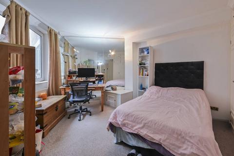 undefined, Sloane Avenue, Chelsea, London, SW3