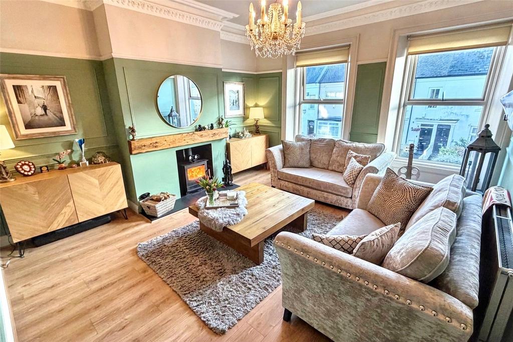 Front Lounge