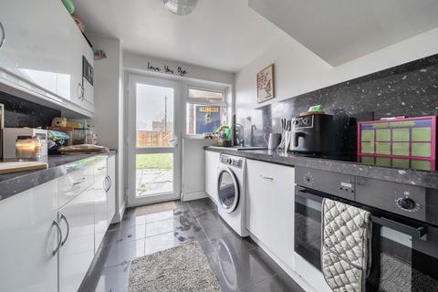 undefined, Peveral Walk, Basingstoke RG22 6QJ