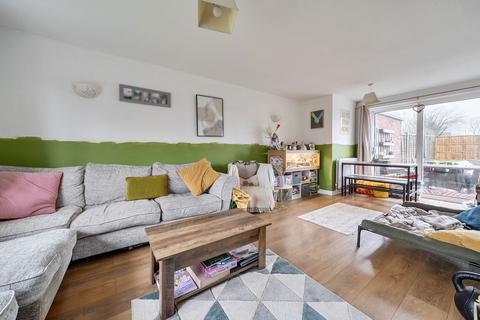 undefined, Peveral Walk, Basingstoke RG22 6QJ
