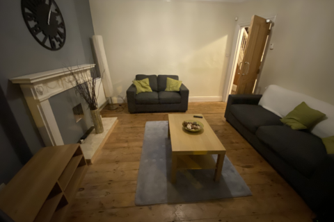 undefined, Station Road - 4 Bed Ex Bills, Beeston NG9