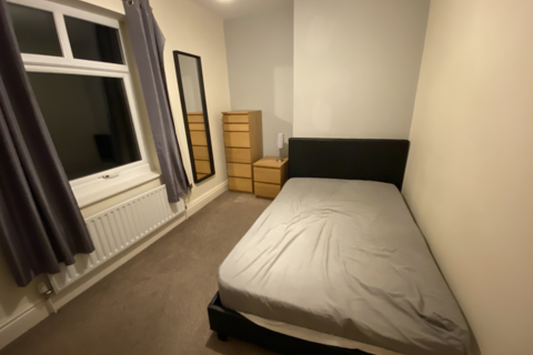 undefined, Station Road - 4 Bed Ex Bills, Beeston NG9