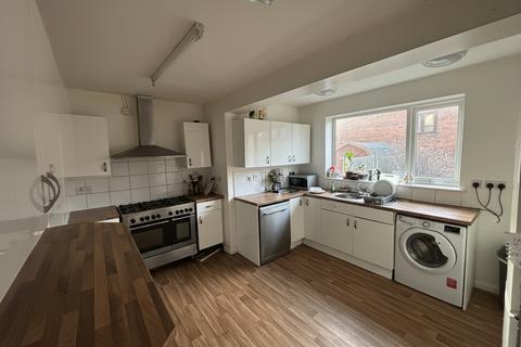 6 bedroom terraced house to rent, Rolleston Drive - 6 bed, Lenton NG7