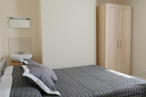 5 bedroom house to rent, Brailsford Road, Dunkirk NG7