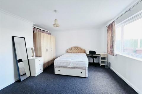 undefined, Ingham Grove, Lenton NG7
