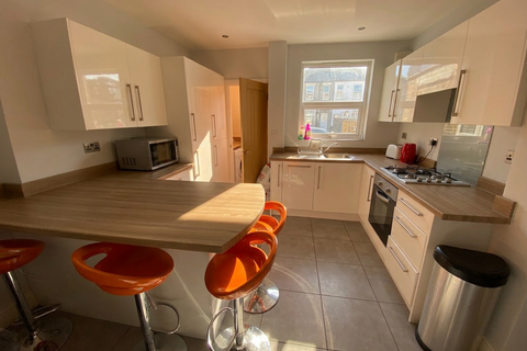 5 bedroom house to rent, Mettham Street - 5 Bed Ex Bills, Lenton NG7