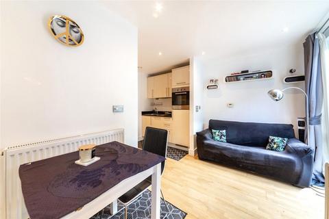 Studio to rent, Indescon Square, London E14
