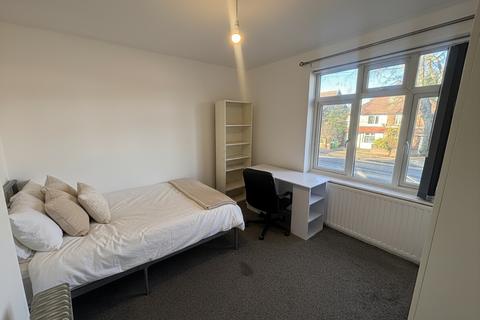 4 bedroom house to rent, Beeston Road, Dunkirk NG7