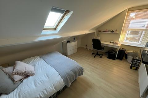 6 bedroom house to rent, Sherwin Road - 6 Bed Ex Bills, Lenton NG7
