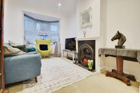 undefined, South Undercliff, East Sussex TN31