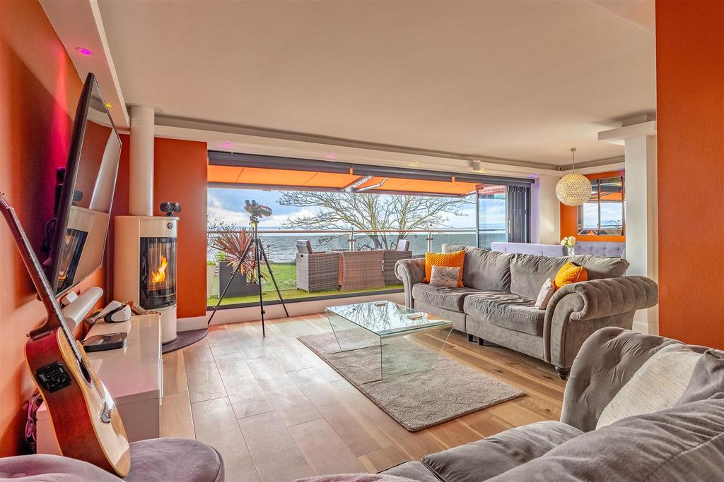 Lounge/Diner