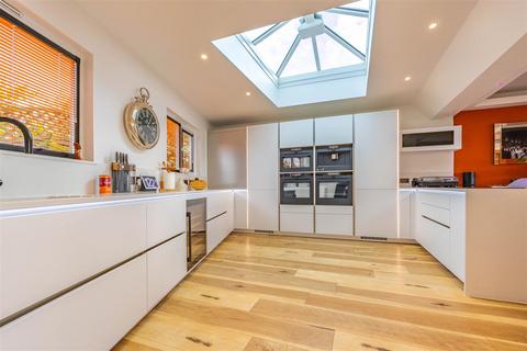 4 bedroom terraced house for sale, CHALKWELL ESPLANADE, Chalkwell