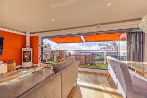 4 bedroom terraced house for sale, CHALKWELL ESPLANADE, Chalkwell