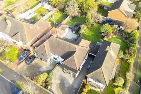 4 bedroom semi-detached house for sale, Grange Crescent, Chigwell