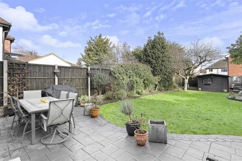 4 bedroom semi-detached house for sale, Grange Crescent, Chigwell