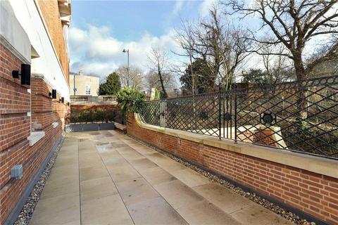 2 bedroom flat to rent, Star and Garter House, Richmond Hill, Richmond, TW10
