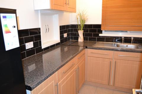 1 bedroom flat for sale, Greystoke Road, Slough