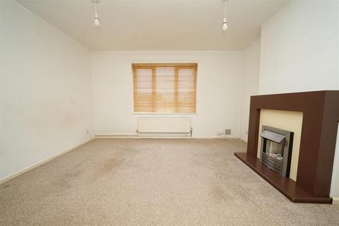 2 bedroom maisonette to rent, Hornbeam Close, Leighton Buzzard
