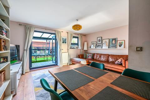 4 bedroom terraced house for sale, Lion Road, Farnborough, GU14