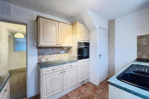 3 bedroom terraced house to rent, Vine Road, Slough SL2