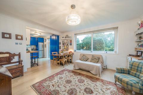 3 bedroom flat for sale, Cambridge Park, Twickenham TW1