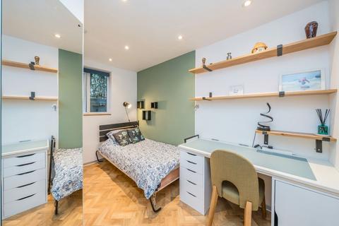 3 bedroom flat for sale, Cambridge Park, Twickenham TW1