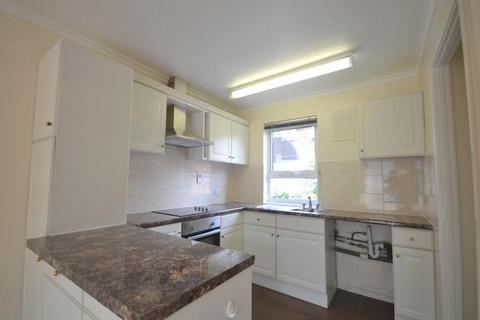 3 bedroom terraced house to rent, Nethermead Court, Northampton NN3