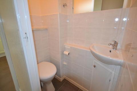 3 bedroom terraced house to rent, Nethermead Court, Northampton NN3