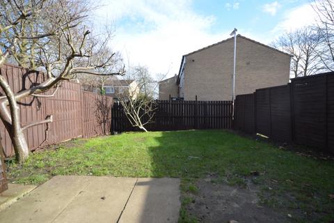 2 bedroom house to rent, Celeborn Place, Northampton NN3