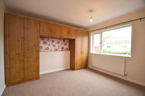 3 bedroom end of terrace house to rent, Faramir Place, Northampton NN3