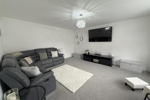 4 bedroom detached house for sale, Rhodfa Cae Uchel, Aberdare CF44