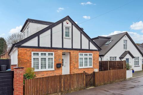 4 bedroom detached house for sale, Louvain Way, Watford