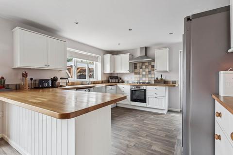 4 bedroom detached house for sale, Louvain Way, Watford