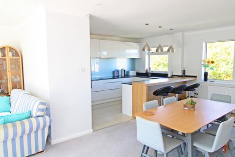 3 bedroom apartment for sale, Overbury Avenue, Beckenham, BR3