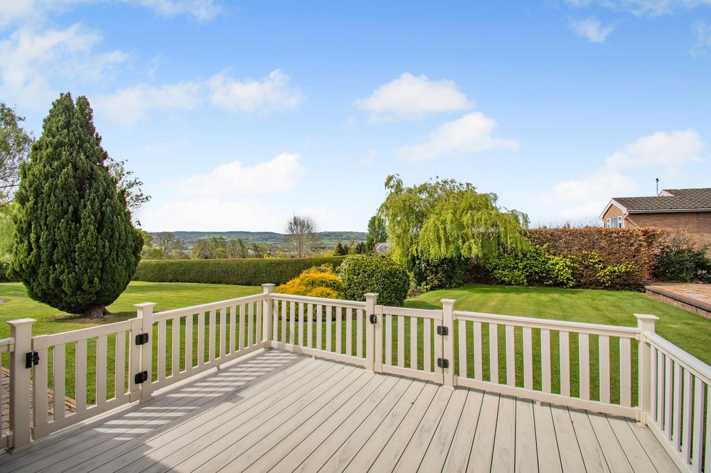 Annex deck