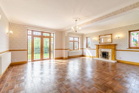 4 bedroom detached house for sale, Mold Road, Mynydd Isa, CH7