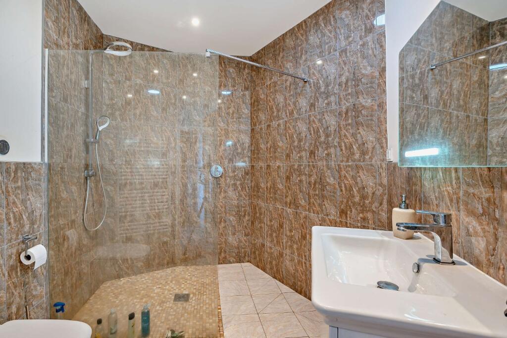 44261 LEW240187 IMG 12 0000.jpeg
