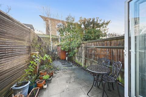 undefined, Faroe Road, London W14