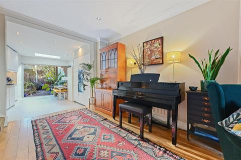 2 bedroom cottage for sale, Faroe Road, London W14