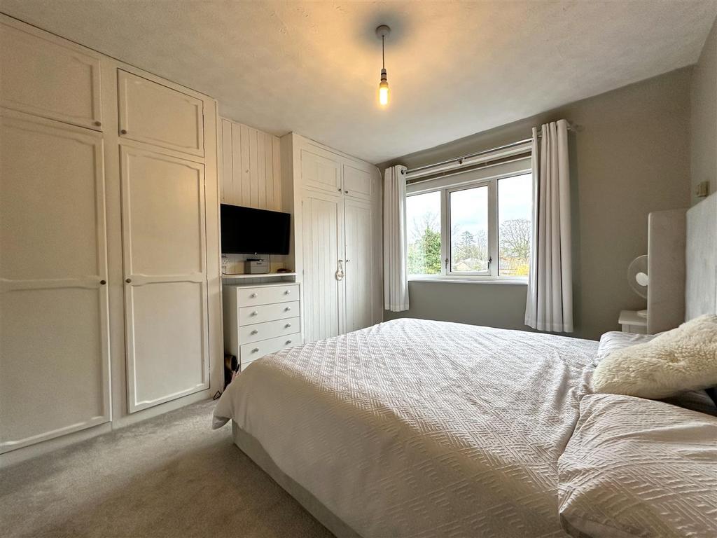 Master Bedroom 774