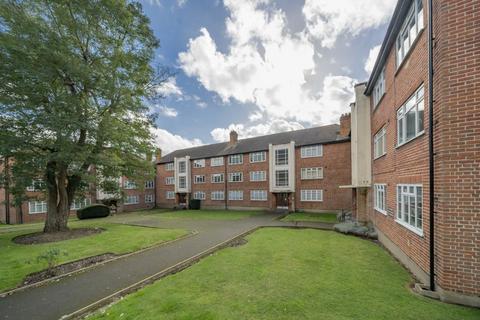 2 bedroom flat to rent, Friern Park, London N12