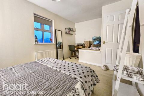 3 bedroom terraced house for sale, Mayfly Road, Swindon