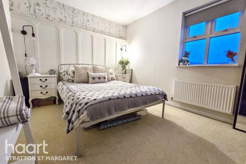 3 bedroom terraced house for sale, Mayfly Road, Swindon