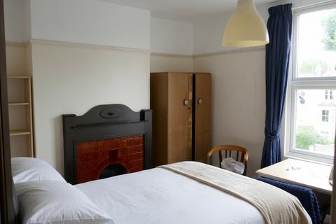 5 bedroom house to rent, Gloucester Road, Bishopston BS7