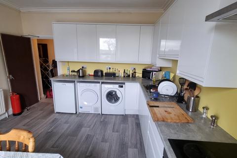 5 bedroom flat to rent, Regent Street, Clifton BS8